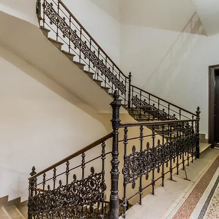 Апартаменты The Museum Living *